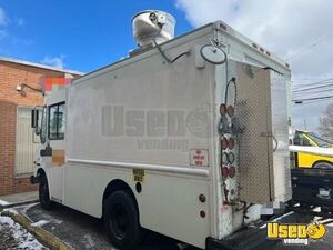 1992 P42 All-purpose Food Truck Stainless Steel Wall Covers Ohio Diesel Engine for Sale