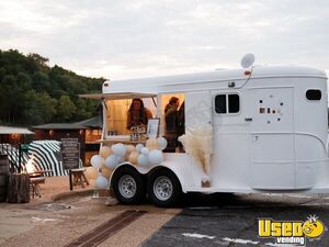 1993 Two Horse Trailer Beverage - Coffee Trailer Concession Window Illinois for Sale