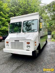 1994 P30 All-purpose Food Truck Concession Window Massachusetts Diesel Engine for Sale