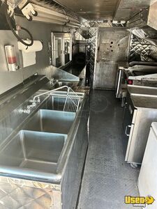 1994 P30 All-purpose Food Truck Diamond Plated Aluminum Flooring Louisiana for Sale