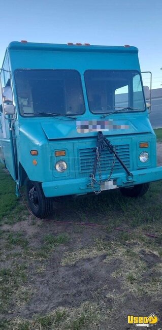 1994 P30 All-purpose Food Truck South Dakota Diesel Engine for Sale