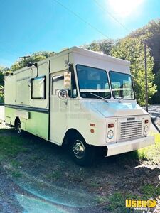 1994 P30 All-purpose Food Truck Stainless Steel Wall Covers Massachusetts Diesel Engine for Sale