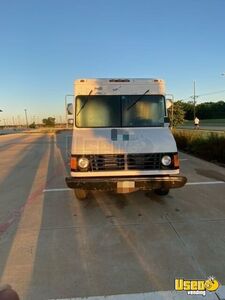 1994 P30 Stepvan Base V8 All-purpose Food Truck Exterior Customer Counter Texas Gas Engine for Sale