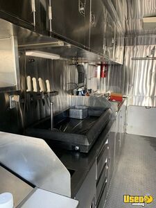 1995 4700 Catering Food Truck Insulated Walls California Diesel Engine for Sale