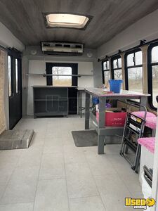 1995 E350 Boutique Bus Mobile Boutique 24 Ohio Gas Engine for Sale