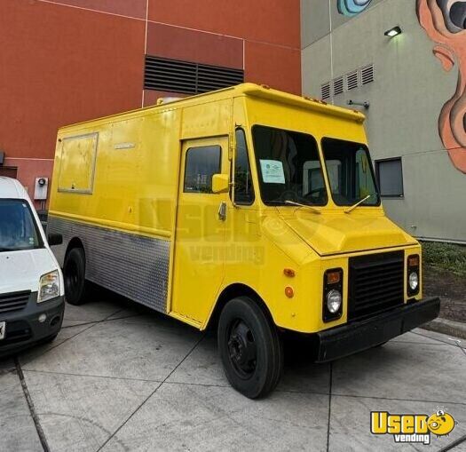 1995 Grumman Olson All-purpose Food Truck California Gas Engine for Sale