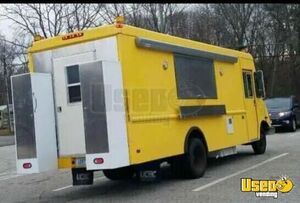 1995 P30 All-purpose Food Truck Ice Cream Cold Plate Rhode Island Gas Engine for Sale