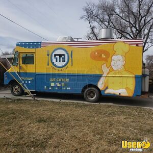 1995 P30 All-purpose Food Truck Stainless Steel Wall Covers Utah Gas Engine for Sale