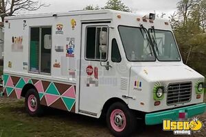 1995 P30 Ice Cream Truck Ice Cream Truck Backup Camera West Virginia Gas Engine for Sale