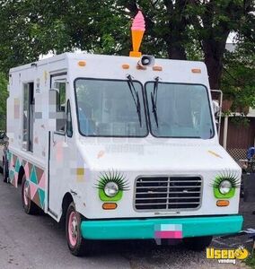 1995 P30 Ice Cream Truck Ice Cream Truck Concession Window West Virginia Gas Engine for Sale