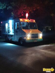 1995 P30 Ice Cream Truck Ice Cream Truck Exterior Work Lights West Virginia Gas Engine for Sale