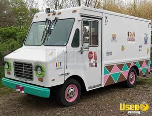 1995 P30 Ice Cream Truck Ice Cream Truck Surveillance Cameras West Virginia Gas Engine for Sale