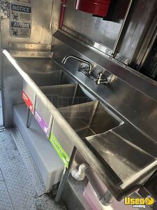 1995 P30 Step Van Kitchen Food Truck All-purpose Food Truck Exhaust Fan Maryland for Sale