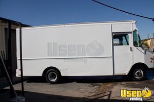 1995 P30 Stepvan California Gas Engine for Sale