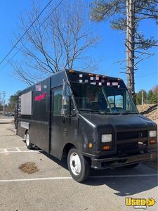 1995 Utilimaster All-purpose Food Truck Stainless Steel Wall Covers Maine Diesel Engine for Sale