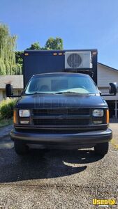 1996 G30 Pet Care / Veterinary Truck Cabinets Washington Gas Engine for Sale