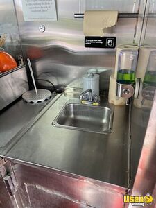 1996 P30 All-purpose Food Truck Work Table Connecticut Diesel Engine for Sale