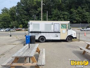 1997 Grumman Olson Coffee & Beverage Truck Concession Window Virginia Gas Engine for Sale