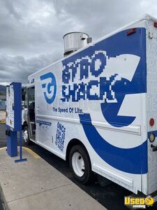 1997 Mt45 Chassis All-purpose Food Truck Stainless Steel Wall Covers New Mexico Diesel Engine for Sale