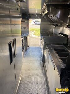 1997 Mt45 Kitchen Food Truck All-purpose Food Truck Propane Tank North Carolina Diesel Engine for Sale