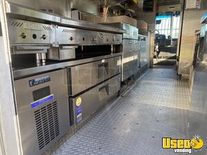1997 Mt45 Kitchen Food Truck All-purpose Food Truck Refrigerator North Carolina Diesel Engine for Sale