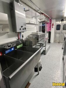 1997 P30 All-purpose Food Truck 48 Pennsylvania Diesel Engine for Sale