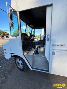 1997 P30 All-purpose Food Truck All-purpose Food Truck Air Conditioning California for Sale