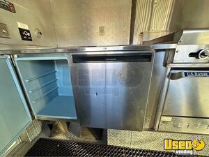 1997 P30 All-purpose Food Truck All-purpose Food Truck Flatgrill California for Sale