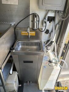 1997 P30 All-purpose Food Truck Stainless Steel Wall Covers Ohio Gas Engine for Sale