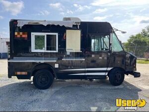 1997 P3500 All-purpose Food Truck Stainless Steel Wall Covers Virginia Diesel Engine for Sale