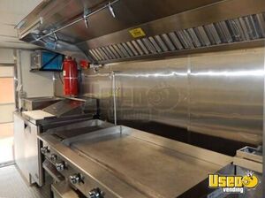 1998 Mt45 Chassis All-purpose Food Truck Stainless Steel Wall Covers Colorado Diesel Engine for Sale