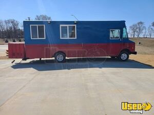 1998 P30 All-purpose Food Truck Nebraska Diesel Engine for Sale