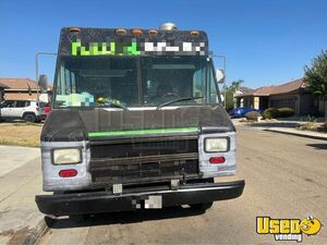 1998 P30 Step Van All-purpose Food Truck Concession Window California Gas Engine for Sale