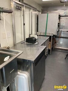 1998 Pizza Trailer Pizza Food Truck Upright Freezer Massachusetts Diesel Engine for Sale