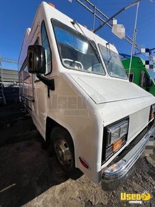 1999 Food Truck All-purpose Food Truck Diamond Plated Aluminum Flooring California Gas Engine for Sale