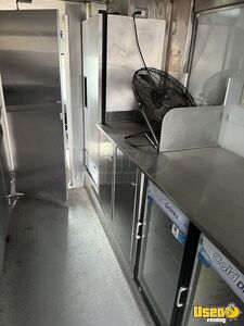 2000 All-purpose Food Truck All-purpose Food Truck 24 California Diesel Engine for Sale