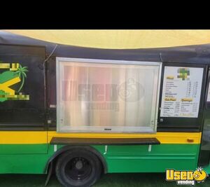 2000 Bus All-purpose Food Truck Concession Window California Diesel Engine for Sale