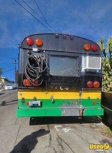 2000 Bus All-purpose Food Truck Diamond Plated Aluminum Flooring California Diesel Engine for Sale