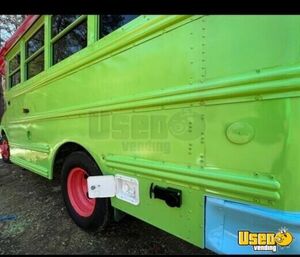 2000 Express Bus Ice Cream Truck Concession Window Georgia Gas Engine for Sale