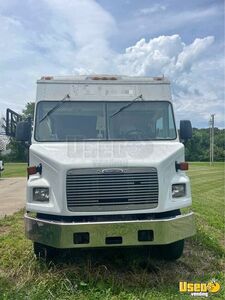 2000 Freightliner Mobile Boutique Generator Kansas for Sale