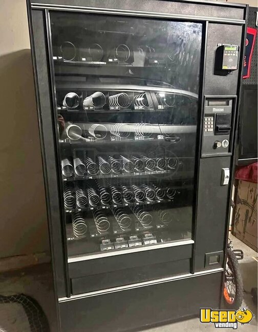 2000 Other Snack Vending Machine Texas for Sale