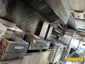 2000 P30 All-purpose Food Truck Concession Window Texas Diesel Engine for Sale