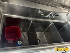 2000 P30 All-purpose Food Truck Stainless Steel Wall Covers Texas Diesel Engine for Sale