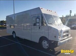 2000 Utilimaster All-purpose Food Truck Stainless Steel Wall Covers Oregon Gas Engine for Sale