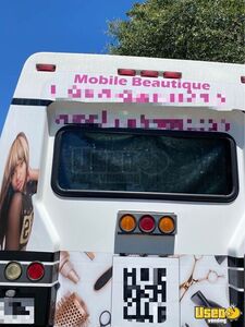 2001 Express 3500 Mobile Hair & Nail Salon Truck Surveillance Cameras Texas Gas Engine for Sale