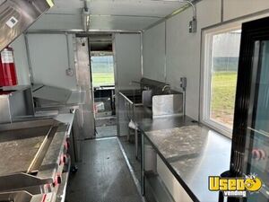 2001 Food Truck All-purpose Food Truck Stainless Steel Wall Covers Minnesota Diesel Engine for Sale