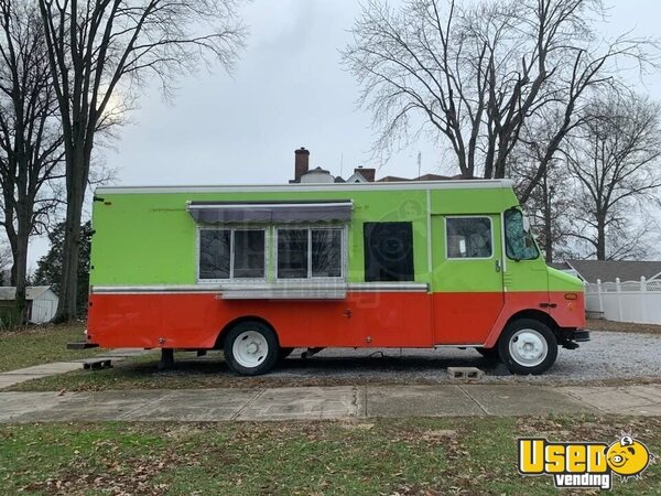 2001 Mt35 Chassis All-purpose Food Truck Illinois for Sale