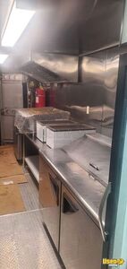 2001 P42 All-purpose Food Truck Diamond Plated Aluminum Flooring New Jersey Diesel Engine for Sale