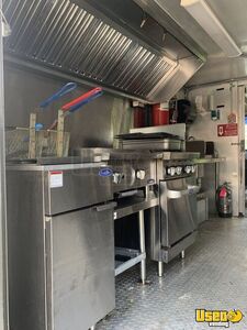 2001 P42 Workhorse All-purpose Food Truck Stovetop Pennsylvania Diesel Engine for Sale