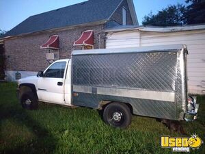 2001 Sierra Lunch Serving Food Truck Stainless Steel Wall Covers Illinois Gas Engine for Sale